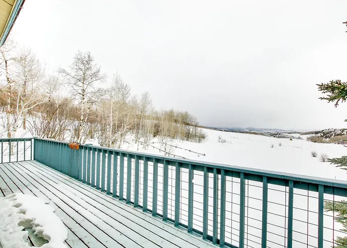 Fire Pit & Games! 10-acre 'majestic Mountain Home'